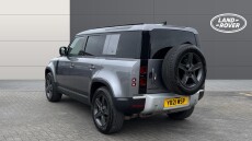 Land Rover Defender 3.0 D200 SE 110 5dr Auto Diesel Estate
